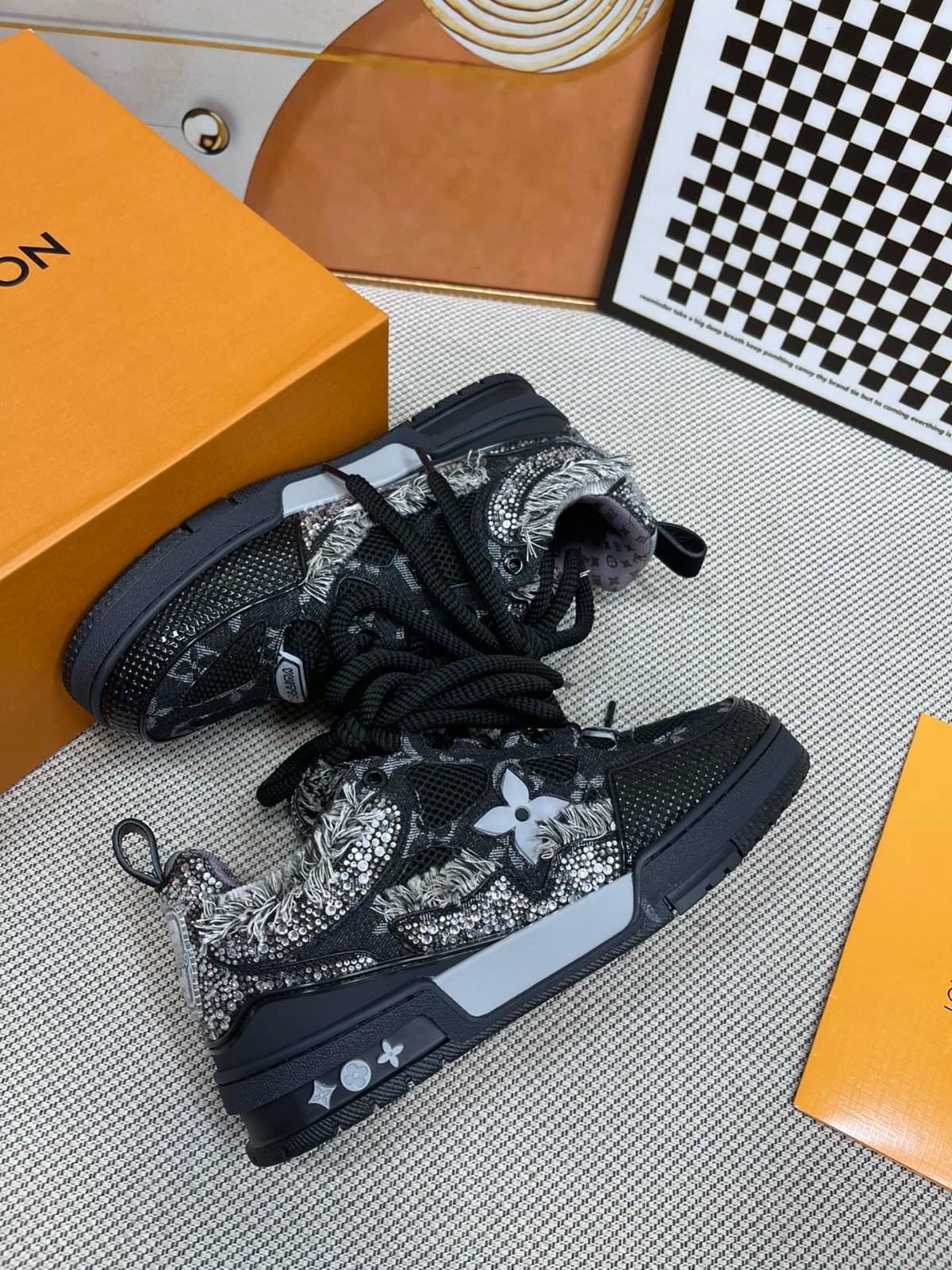 030 043#001-LV-shoes-01-2023SS