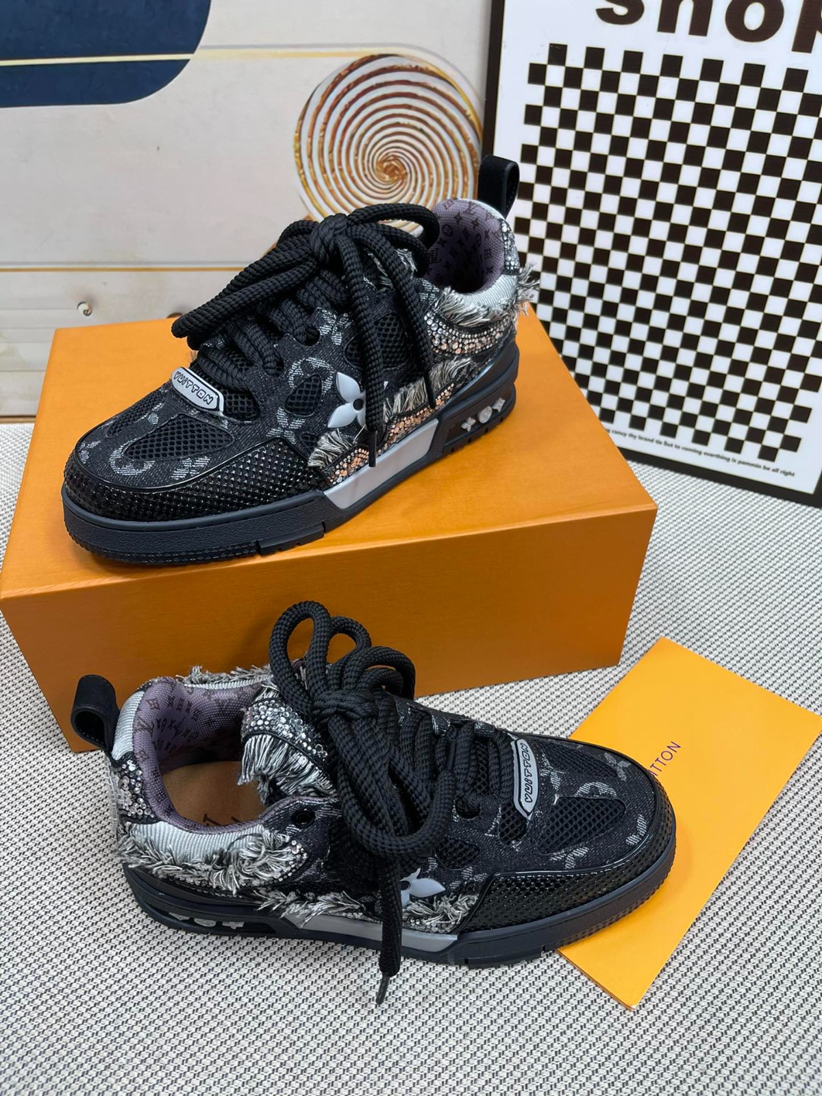 030 043#001-LV-shoes-01-2023SS