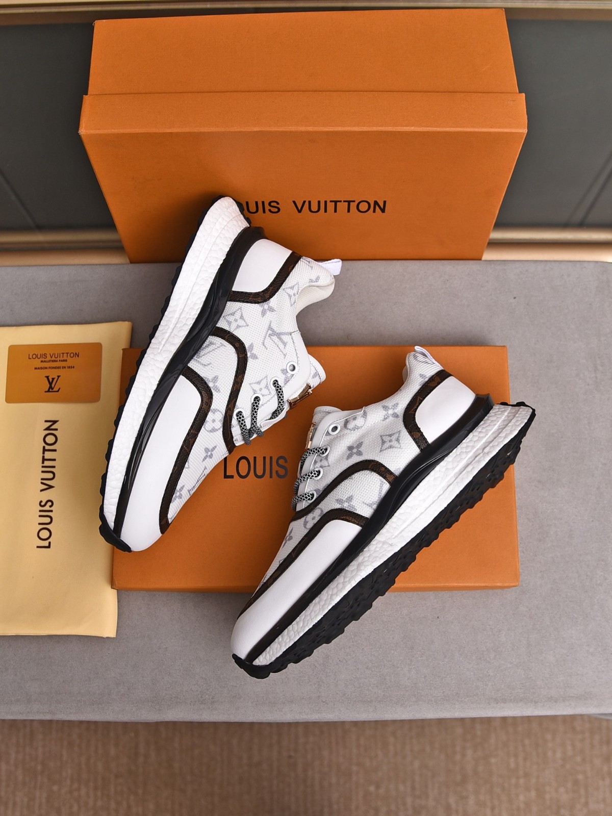 029 042#001-LV-shoes-01-2023SS