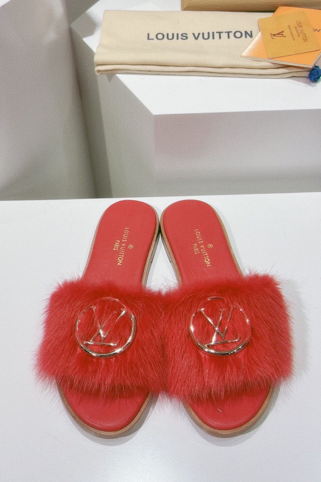 022 035#001-LV-shoes-01-2023SS