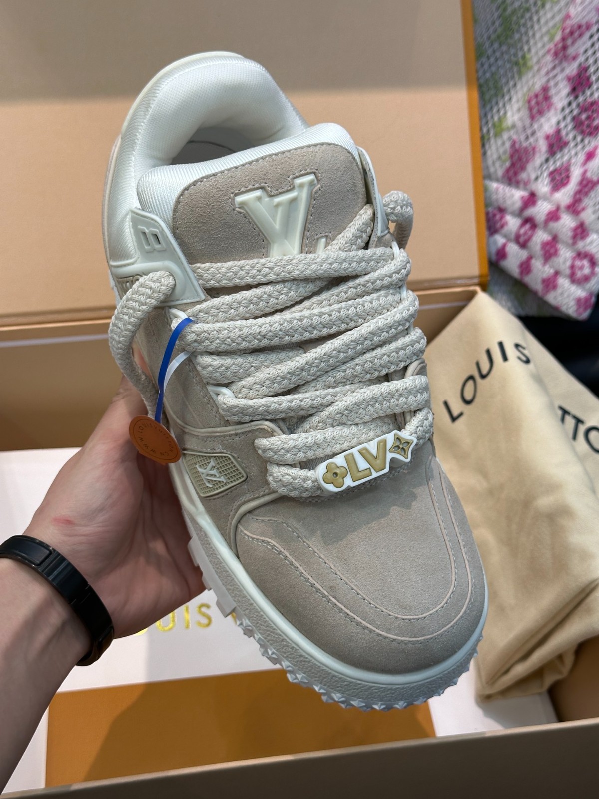 020 033#001-LV-shoes-01-2023SS