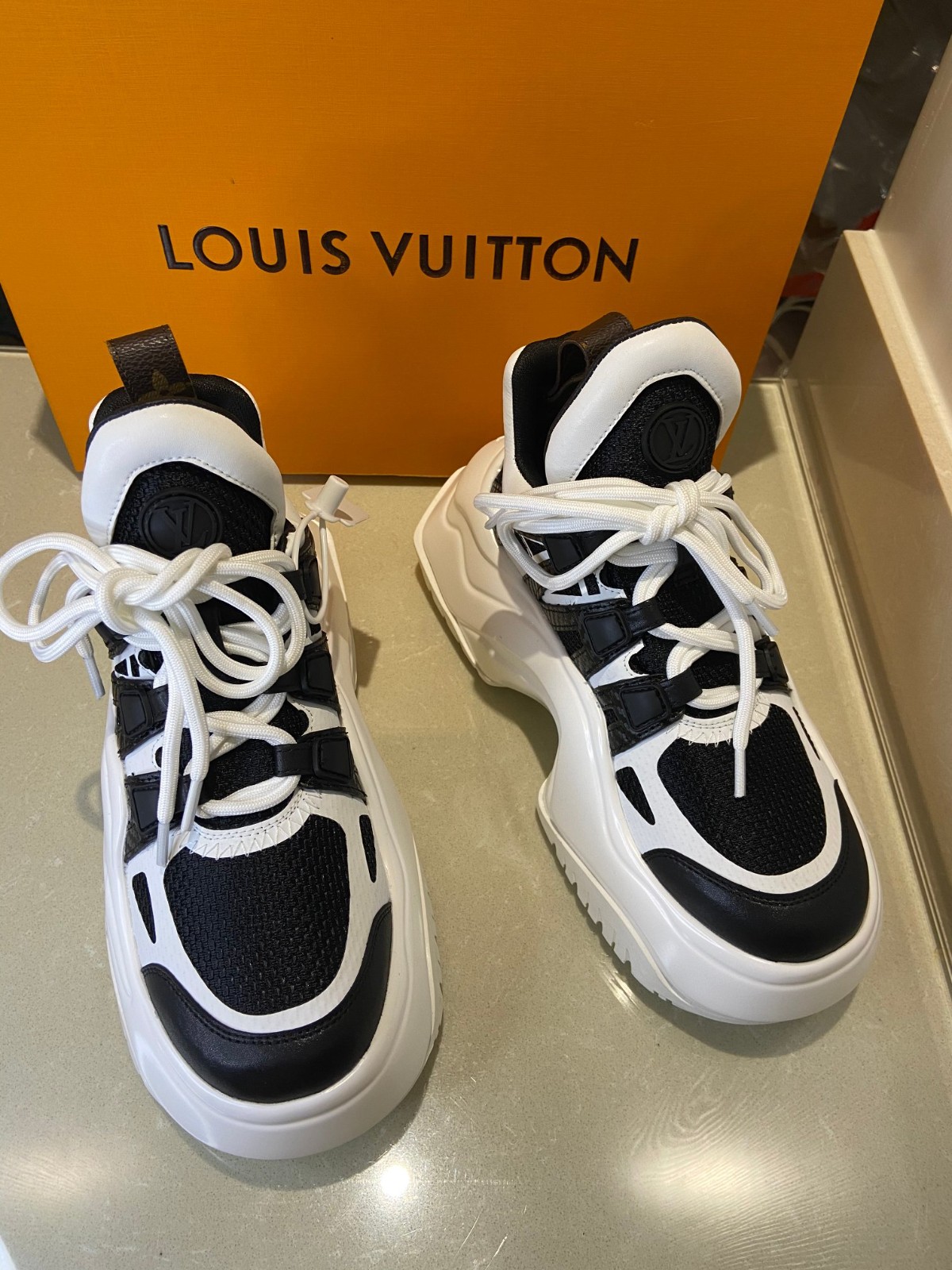 016 029#001-LV-shoes-01-2023SS