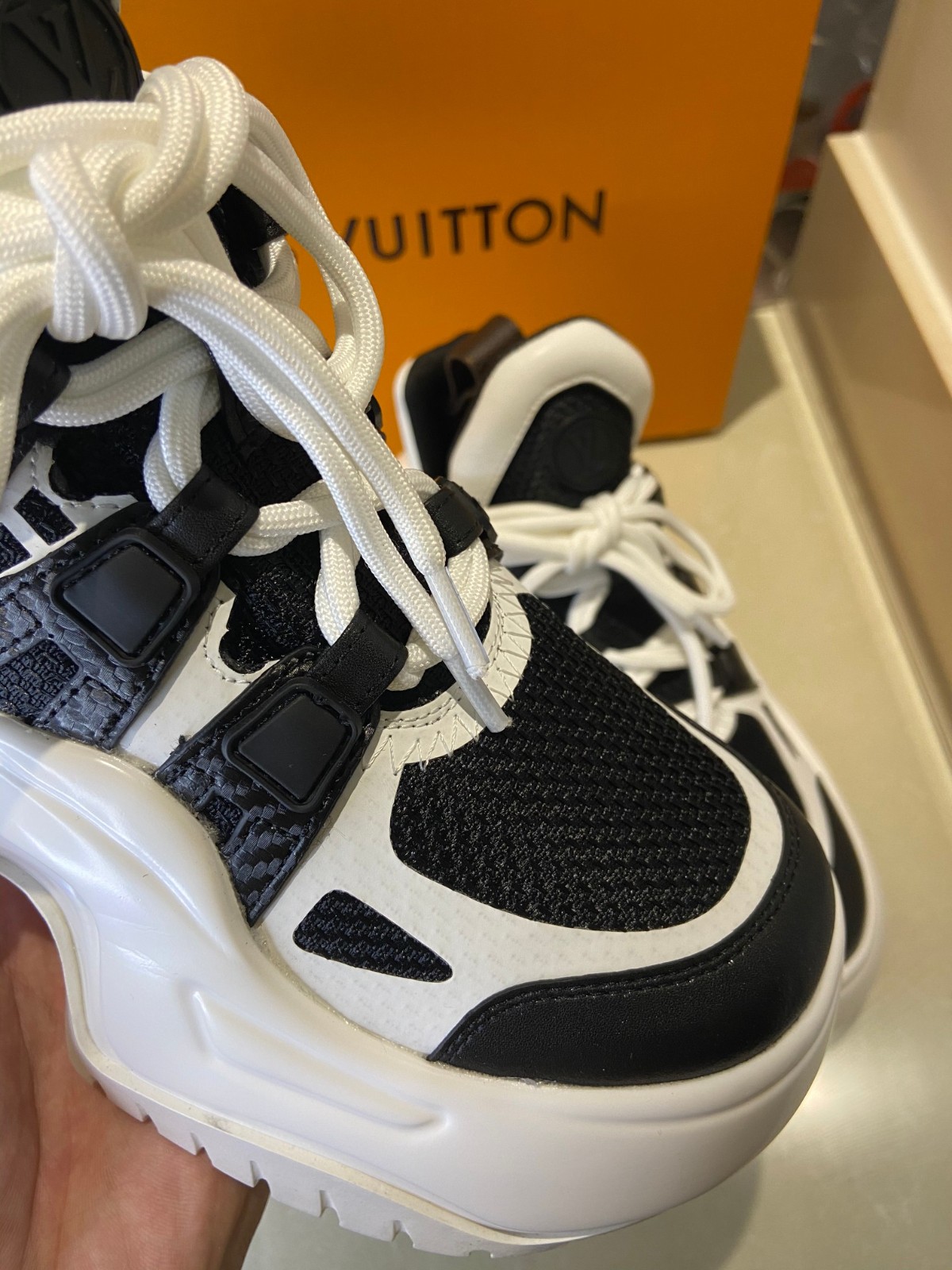 016 029#001-LV-shoes-01-2023SS