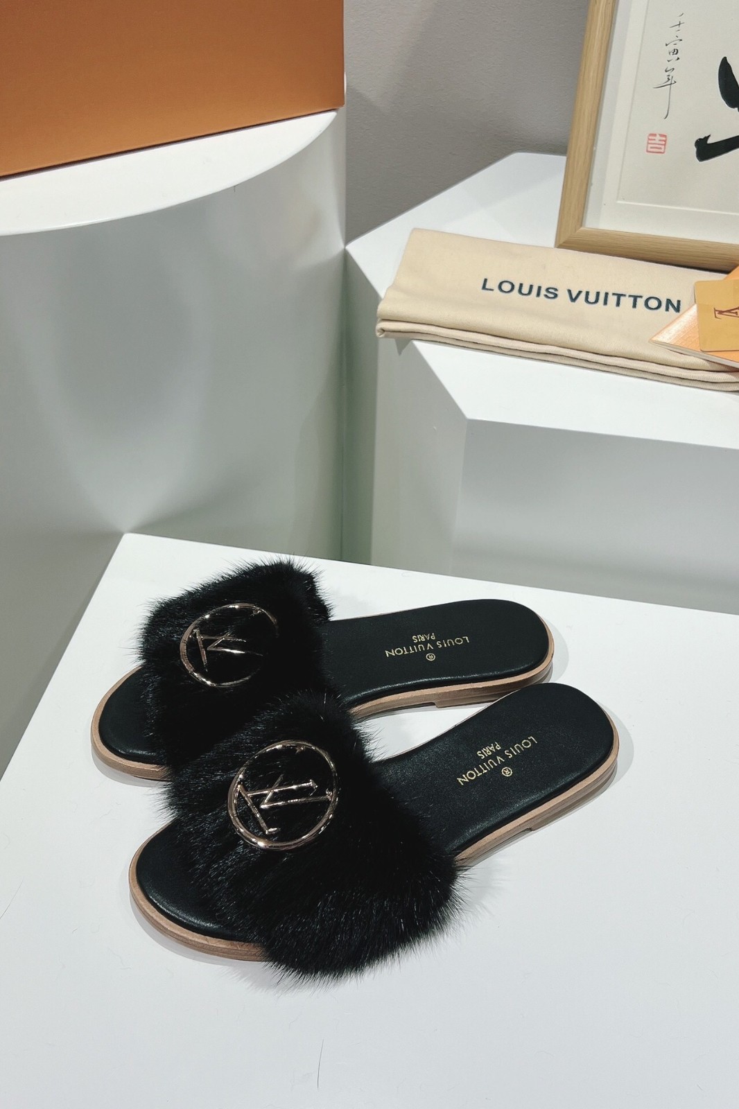 013 026#001-LV-shoes-01-2023SS