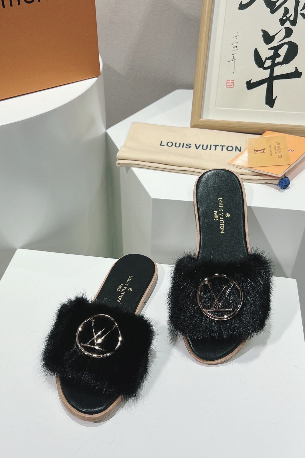 013 026#001-LV-shoes-01-2023SS