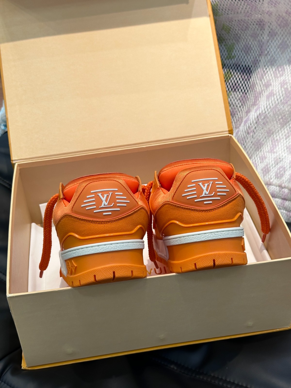 113 005#001-LV-shoes-01-2023SS