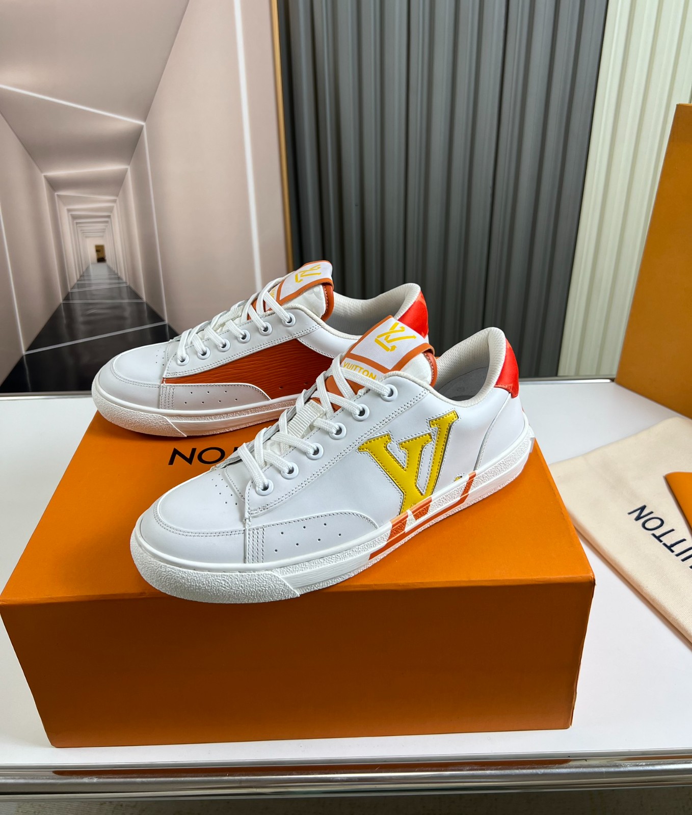 112 004#001-LV-shoes-01-2023SS