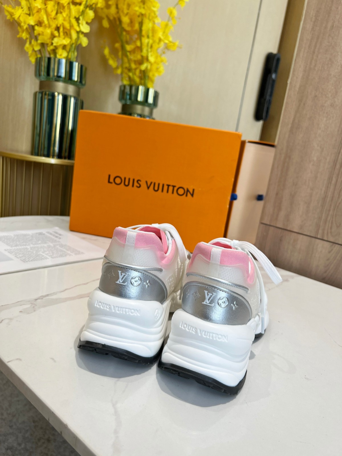 108 059#001-LV-shoes-03-2023SS