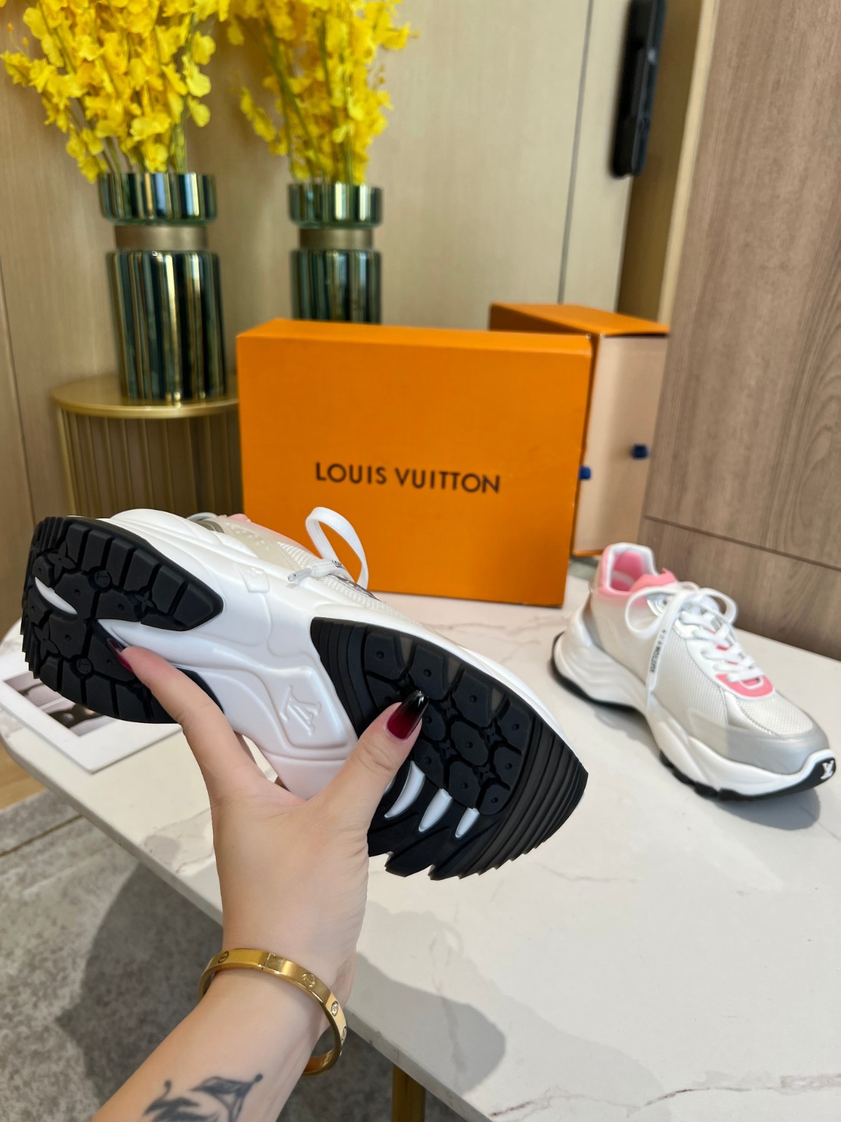 108 059#001-LV-shoes-03-2023SS