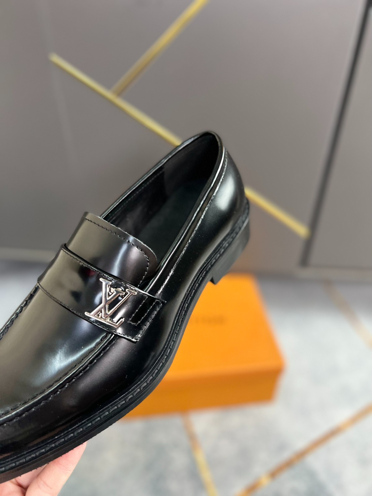 106 057#001-LV-shoes-03-2023SS