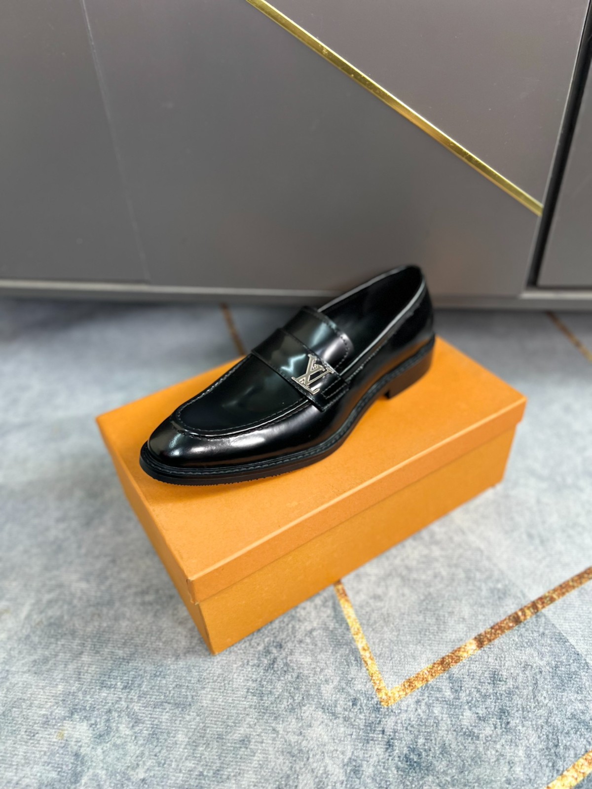 106 057#001-LV-shoes-03-2023SS
