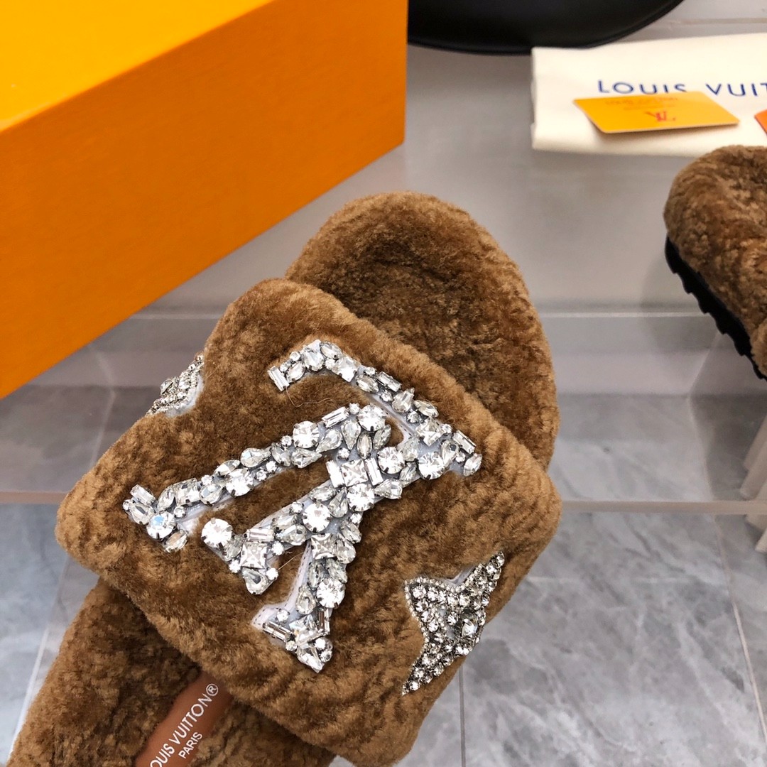 104 055#001-LV-shoes-03-2023SS