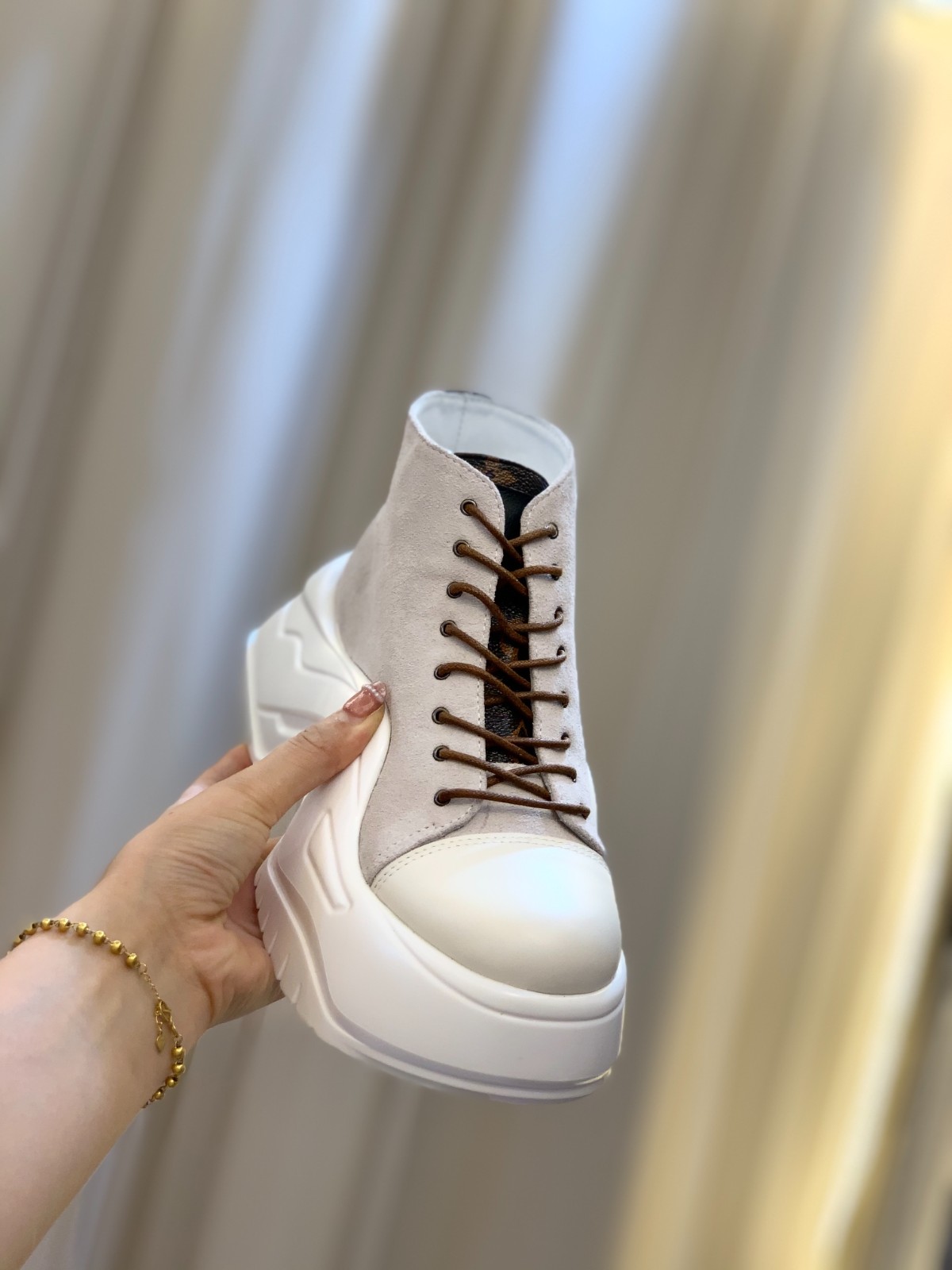 095 046#001-LV-shoes-03-2023SS