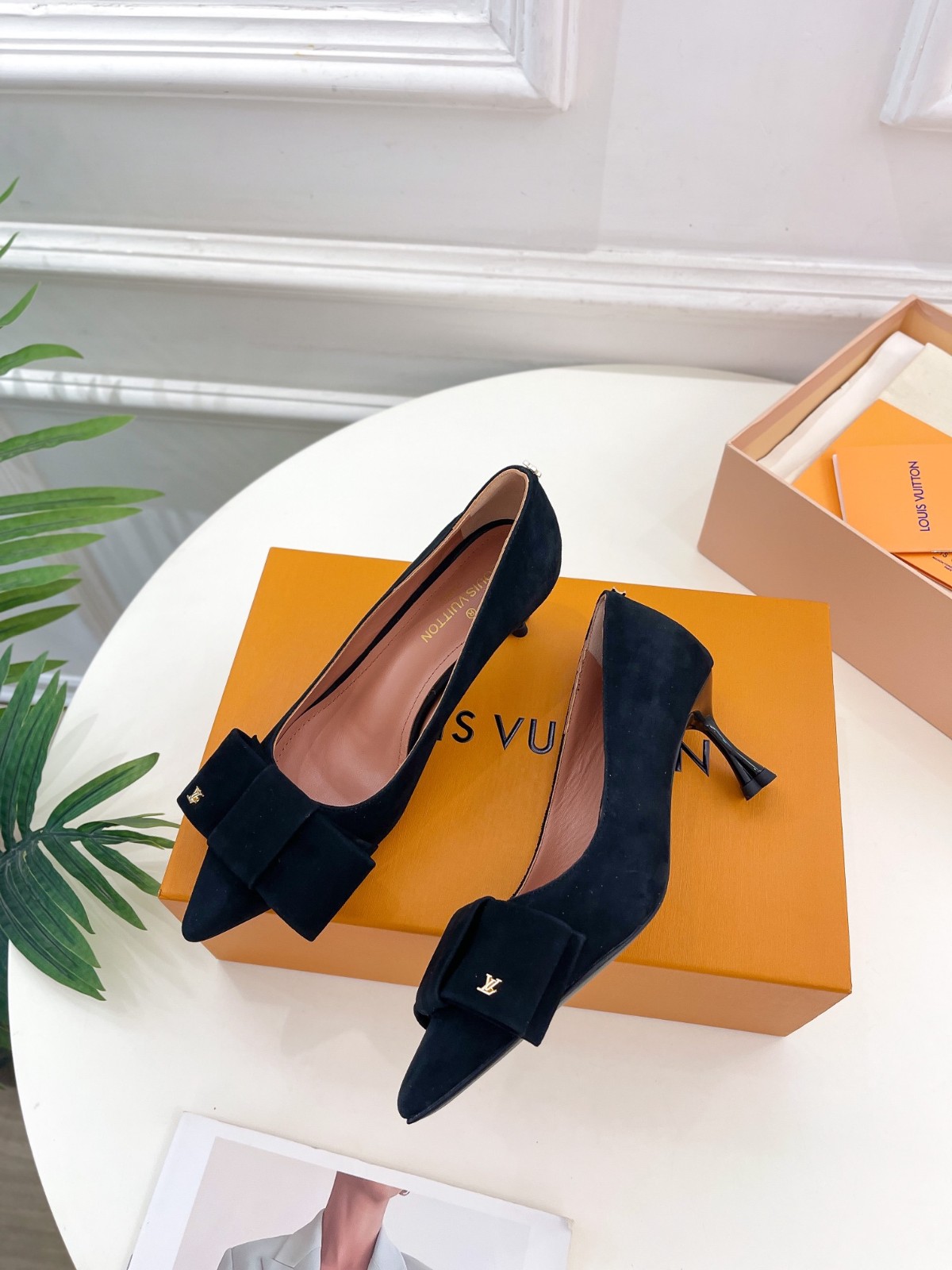 094 045#001-LV-shoes-03-2023SS