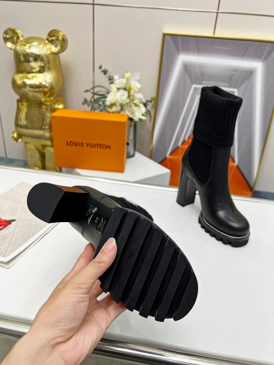 086 037#001-LV-shoes-03-2023SS