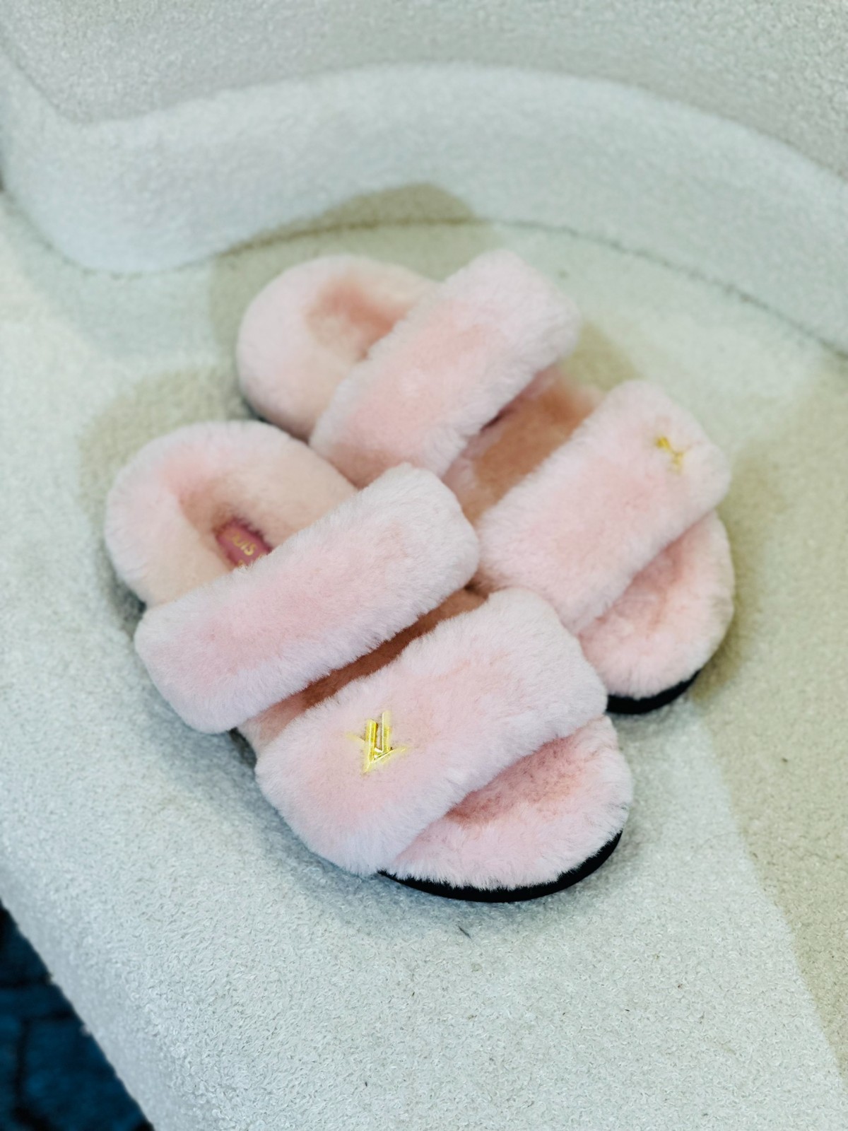 081 032#001-LV-shoes-03-2023SS