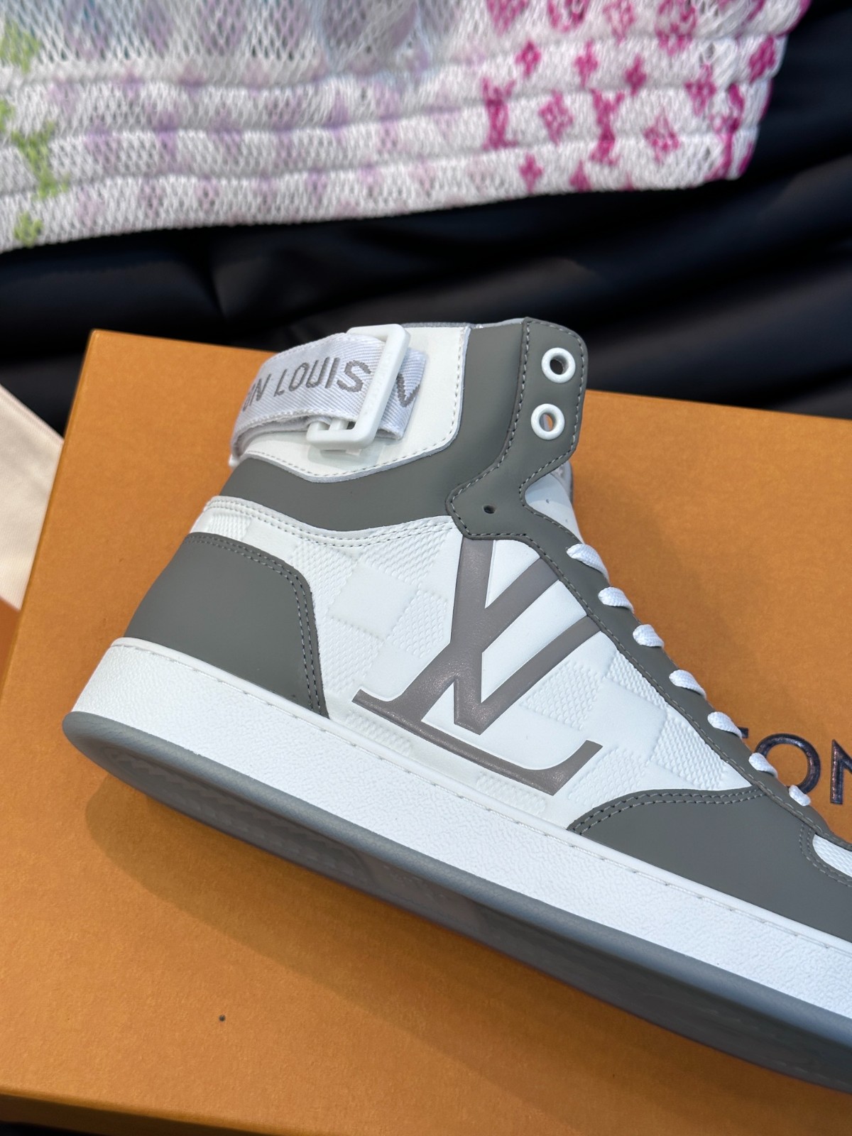 076 027#001-LV-shoes-03-2023SS