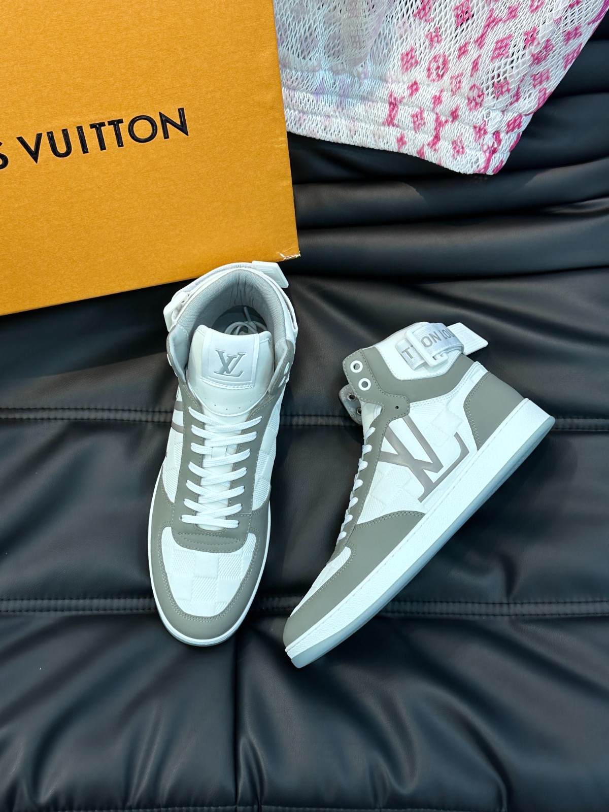 076 027#001-LV-shoes-03-2023SS