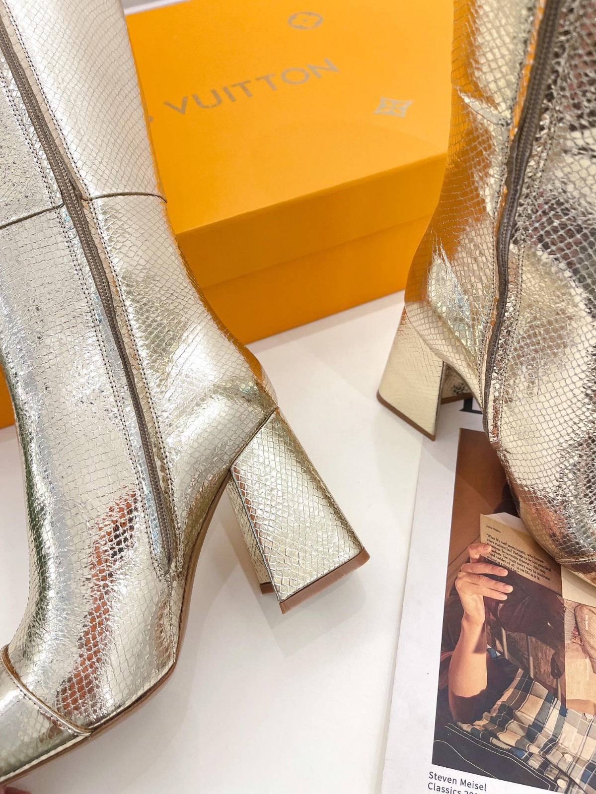 070 021#001-LV-shoes-03-2023SS