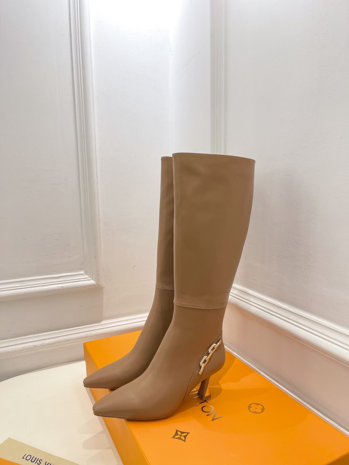068 019#001-LV-shoes-03-2023SS
