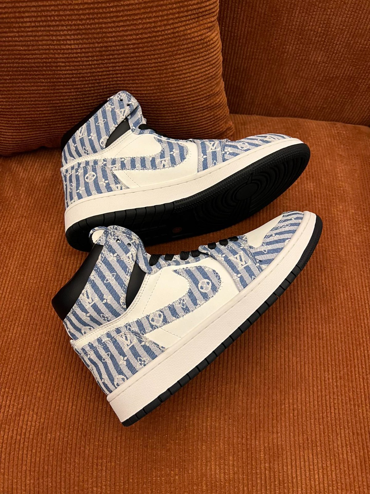 067 018#001-LV-shoes-03-2023SS