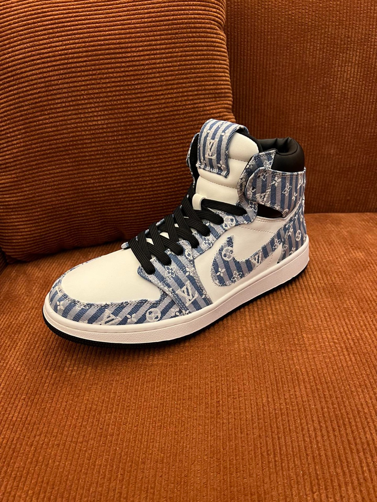 067 018#001-LV-shoes-03-2023SS