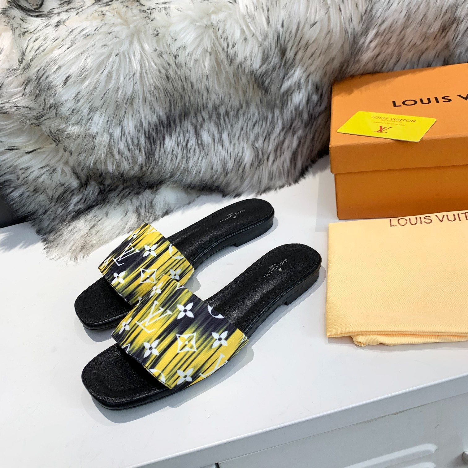 066 017#001-LV-shoes-03-2023SS