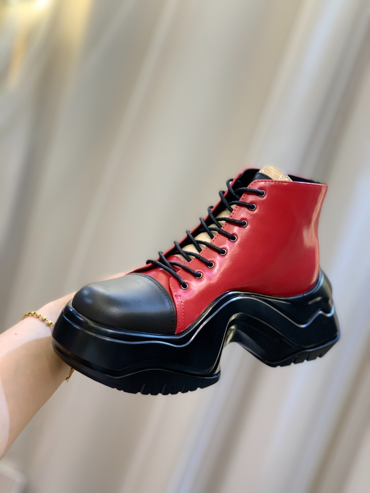 064 015#001-LV-shoes-03-2023SS