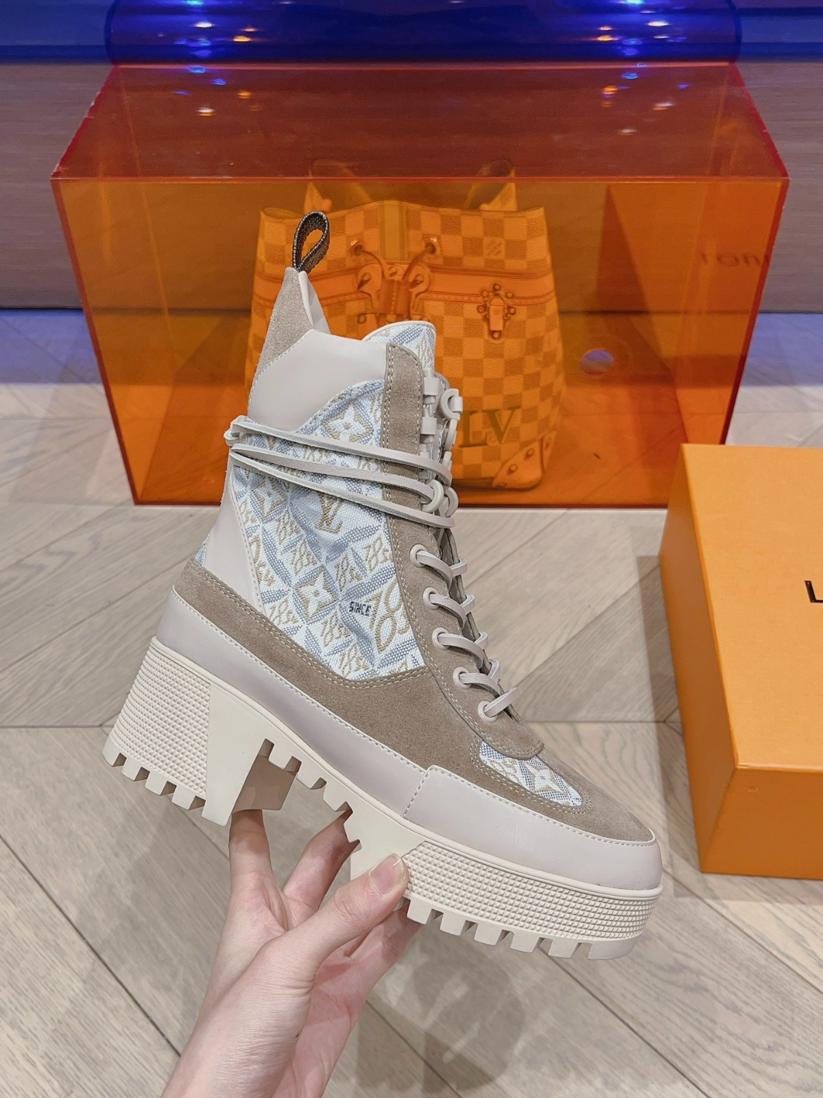062 012#001-LV-shoes-03-2023SS