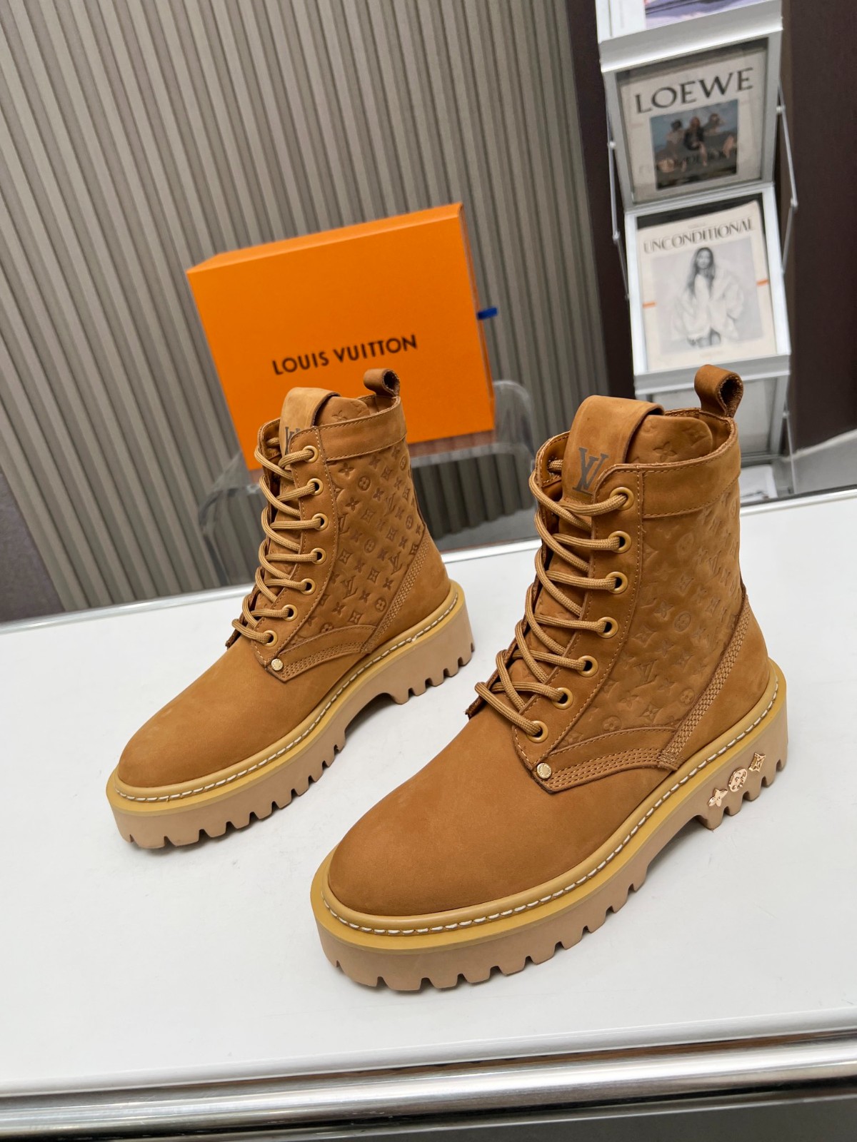 061 011#001-LV-shoes-03-2023SS