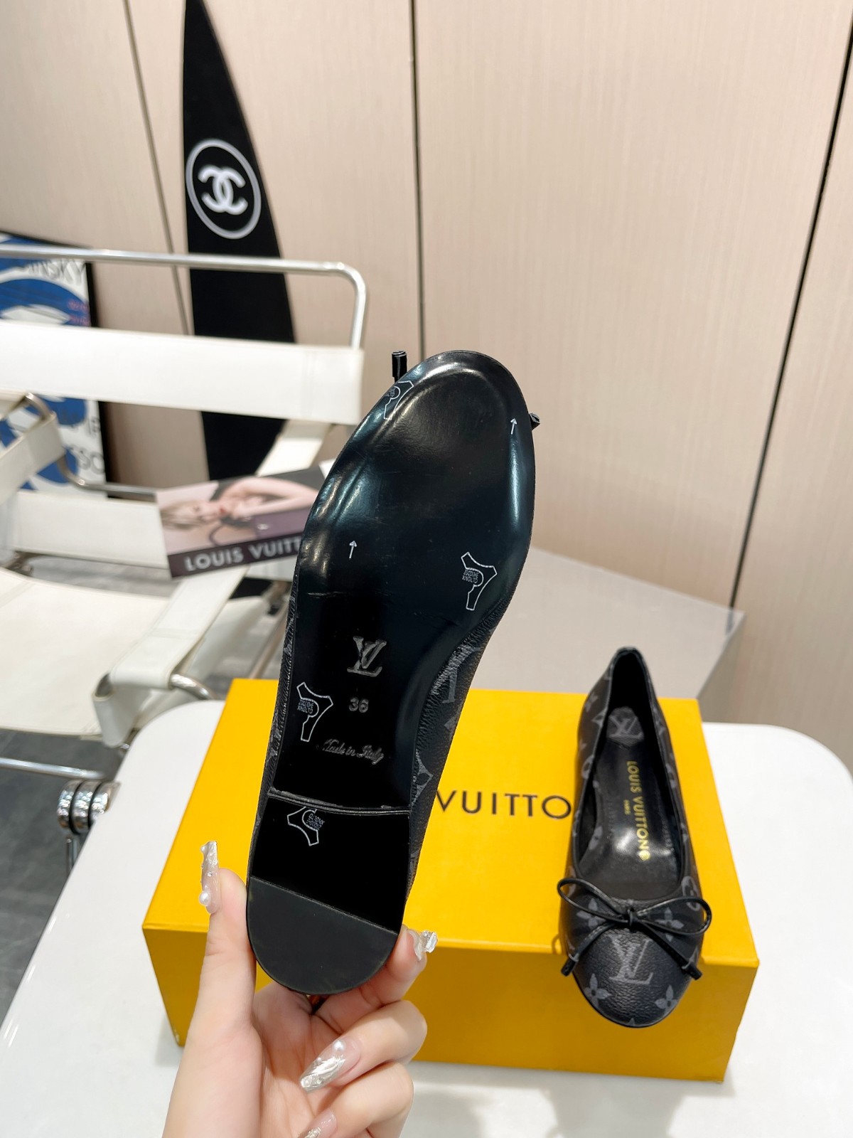056 006#001-LV-shoes-03-2023SS