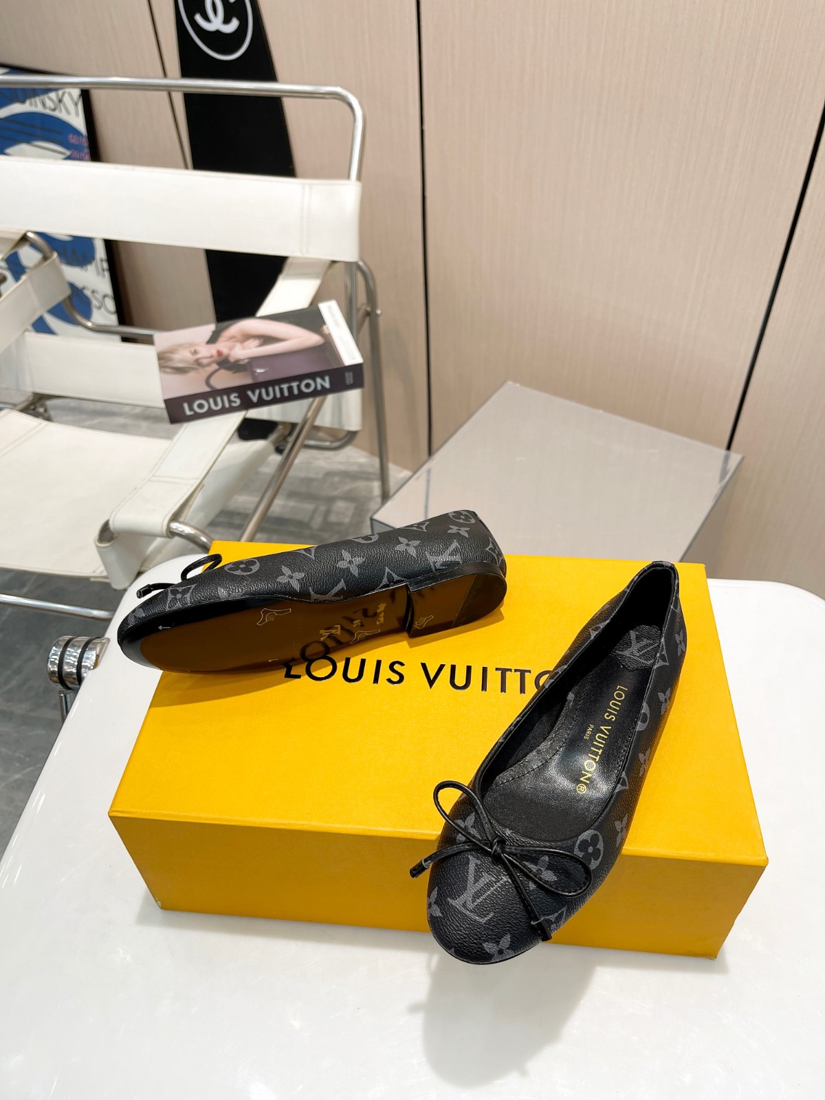 056 006#001-LV-shoes-03-2023SS