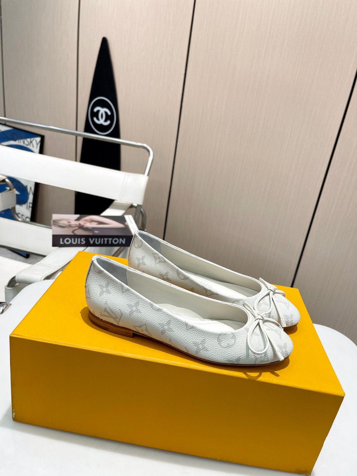 055 005#001-LV-shoes-03-2023SS