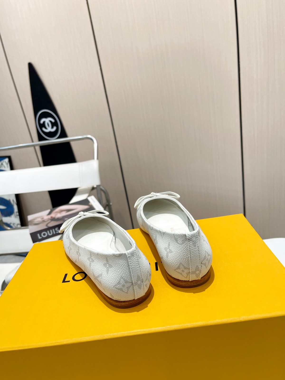 055 005#001-LV-shoes-03-2023SS
