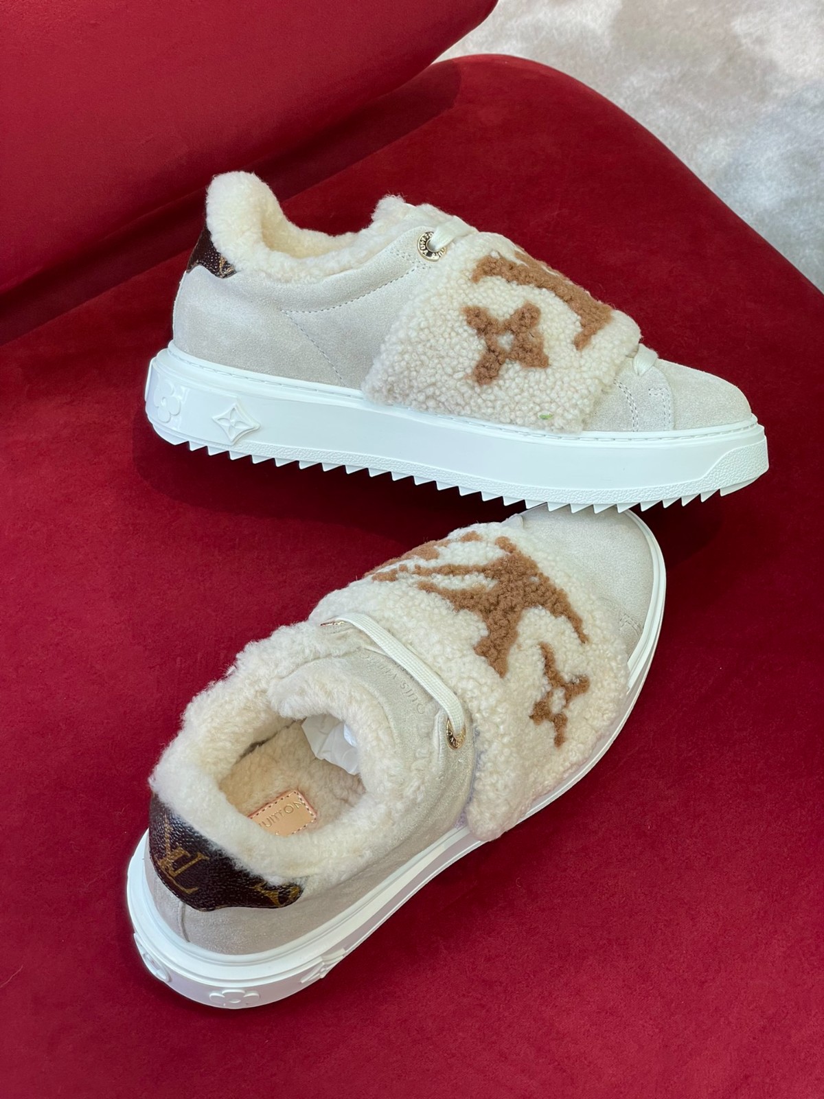 048 048#001-LV-shoes-01-2024SS