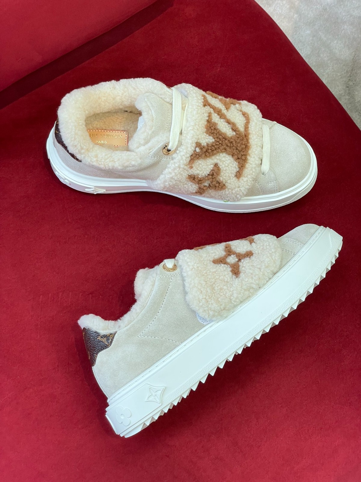 048 048#001-LV-shoes-01-2024SS