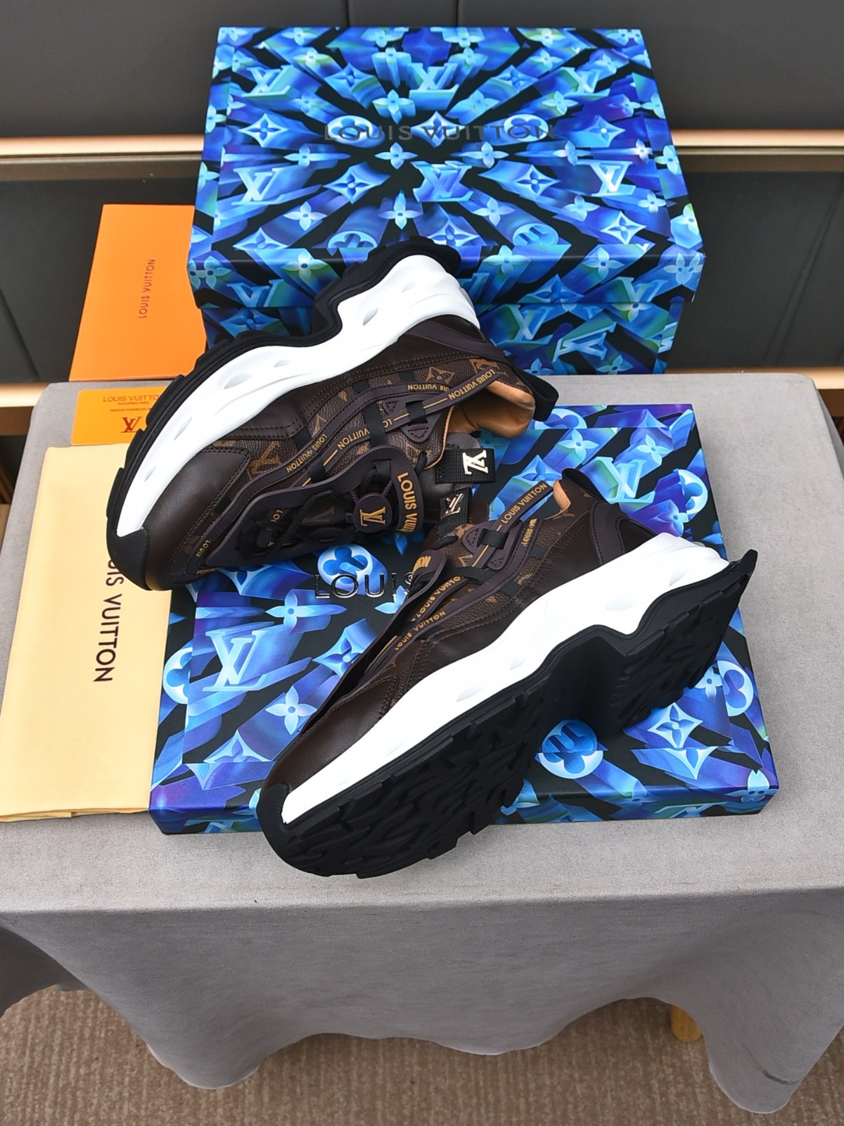 046 046#001-LV-shoes-01-2024SS