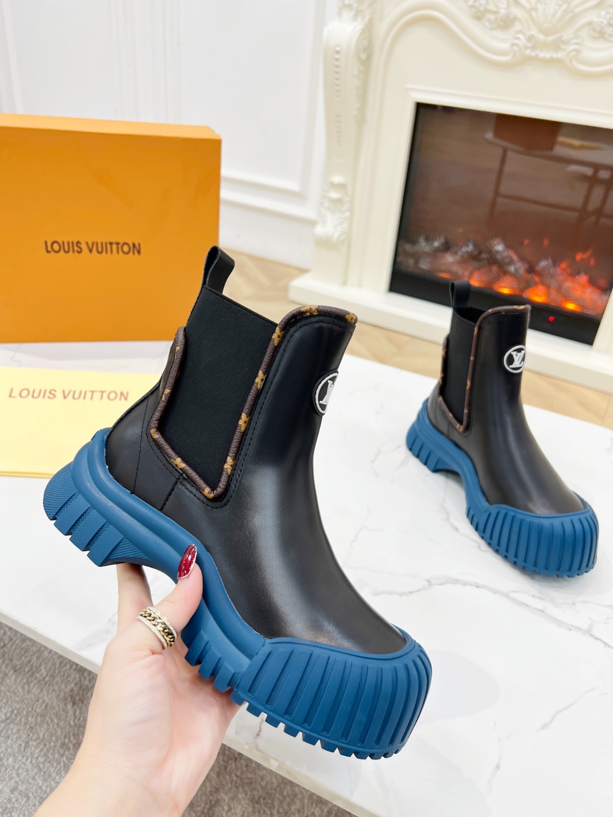 042 042#001-LV-shoes-01-2024SS