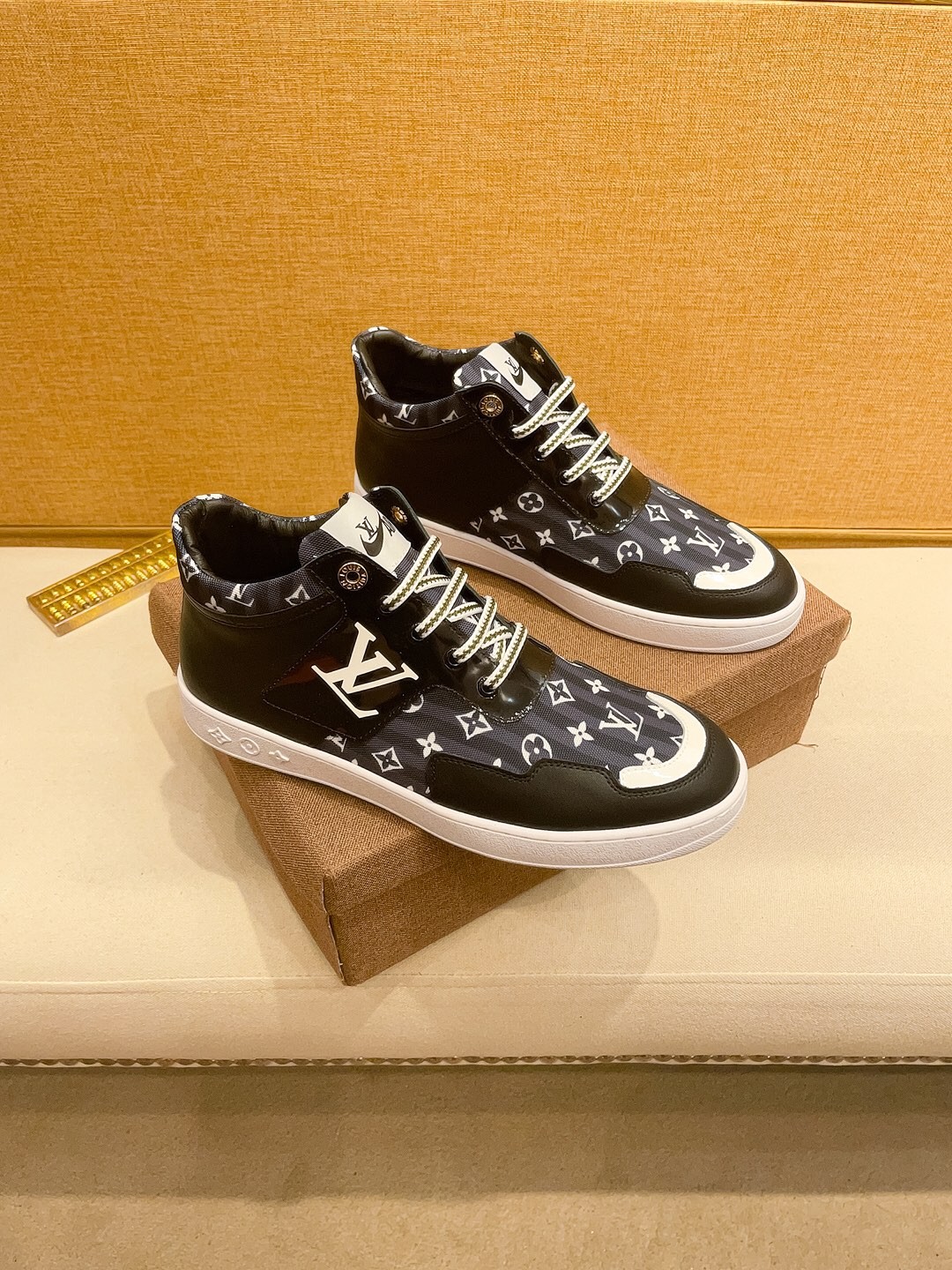 039 039#001-LV-shoes-01-2024SS