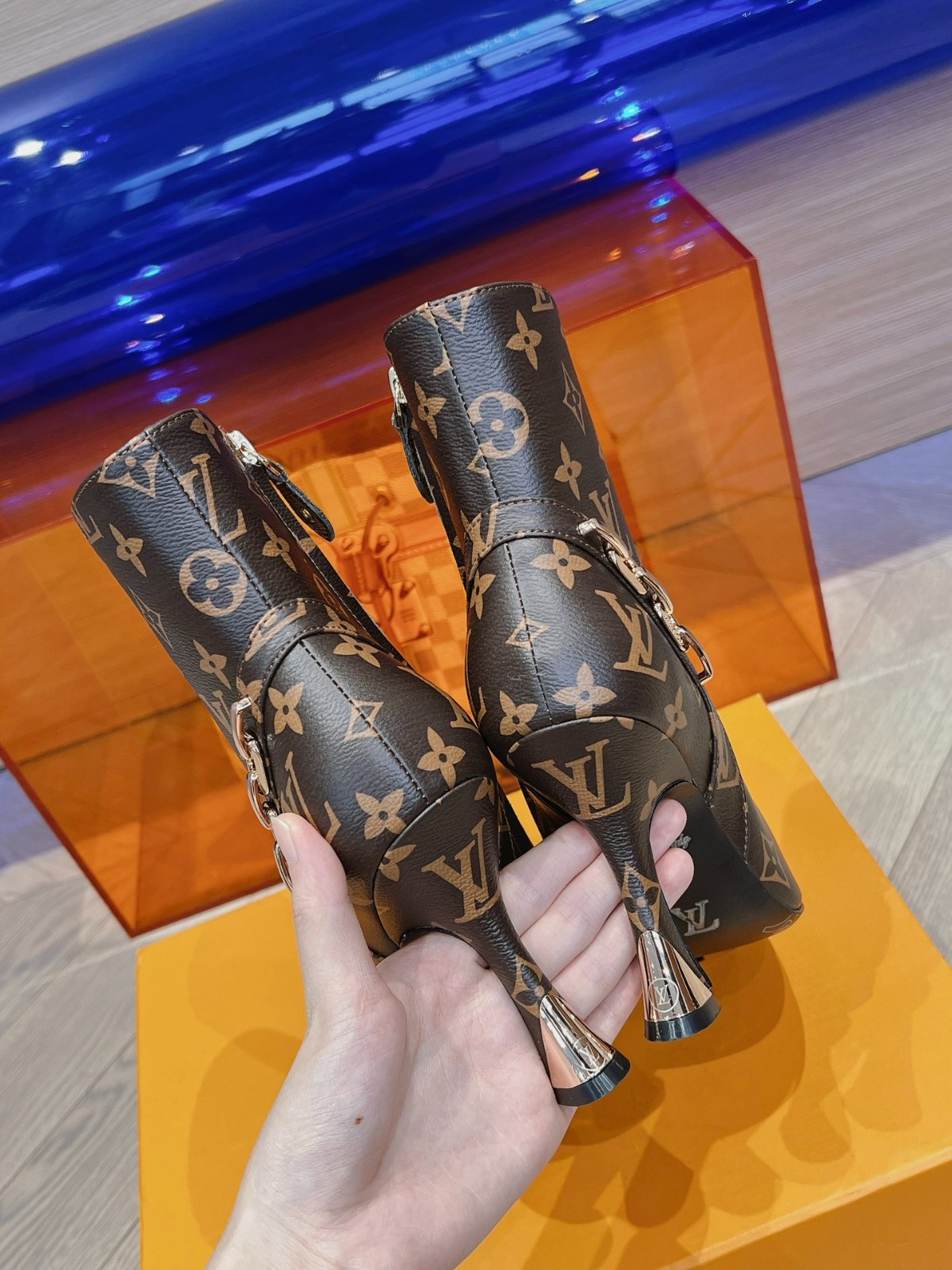 034 034#001-LV-shoes-01-2024SS