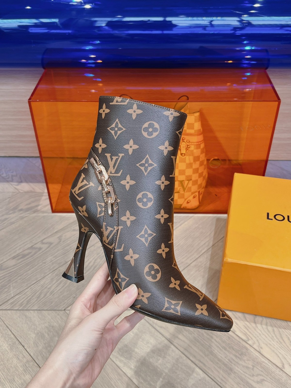 034 034#001-LV-shoes-01-2024SS