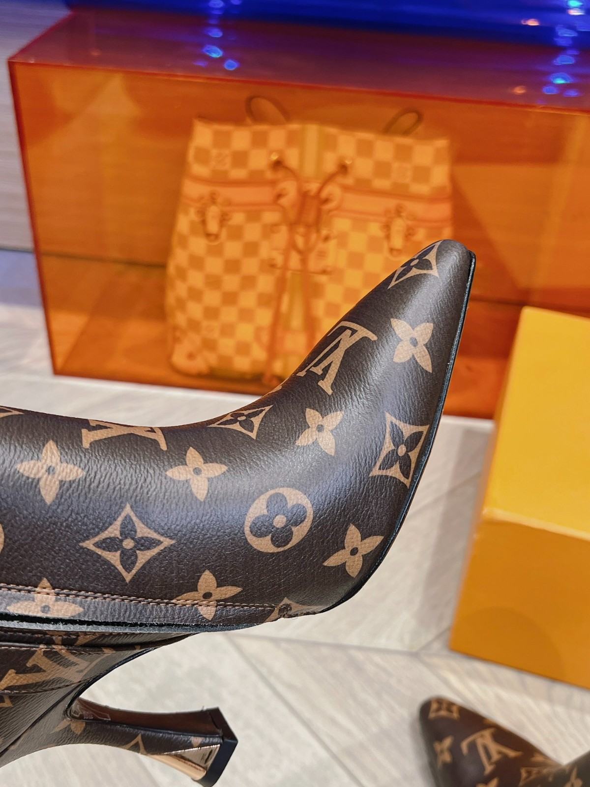 034 034#001-LV-shoes-01-2024SS