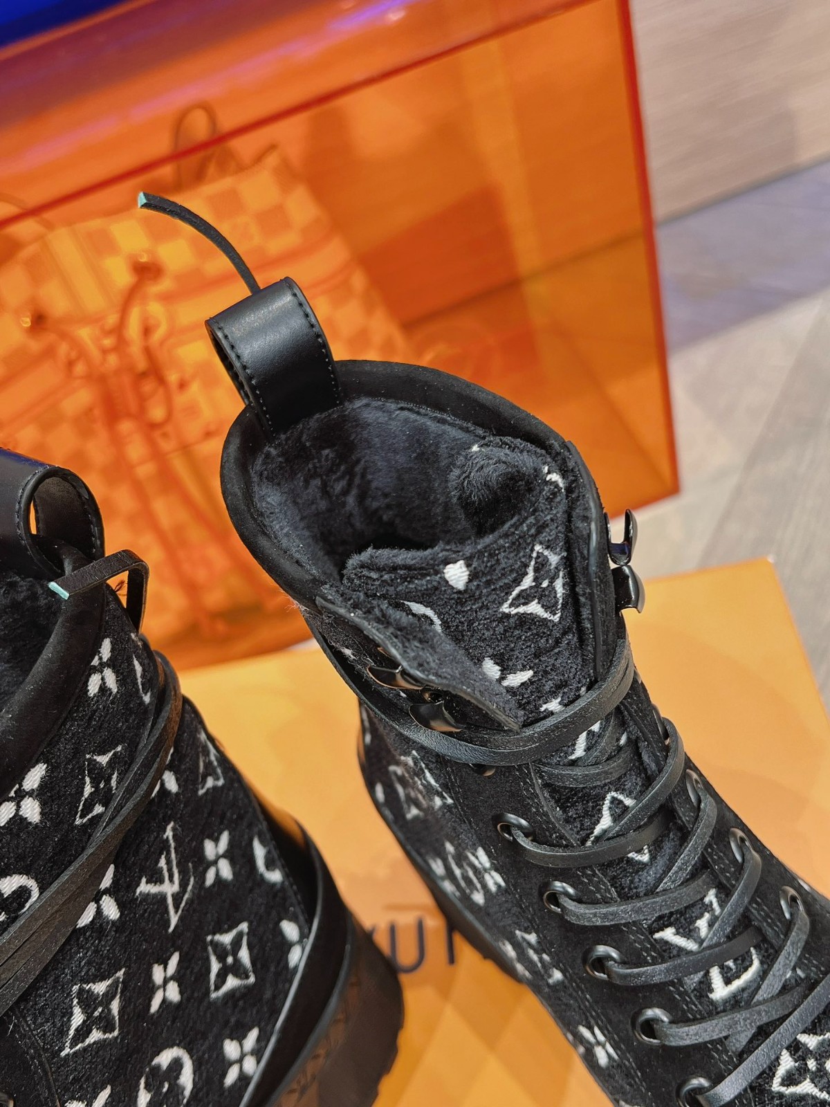 026 026#001-LV-shoes-01-2024SS
