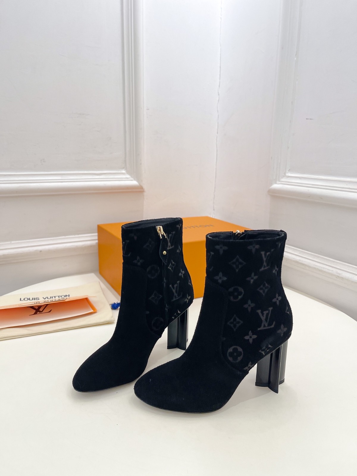 023 023#001-LV-shoes-01-2024SS