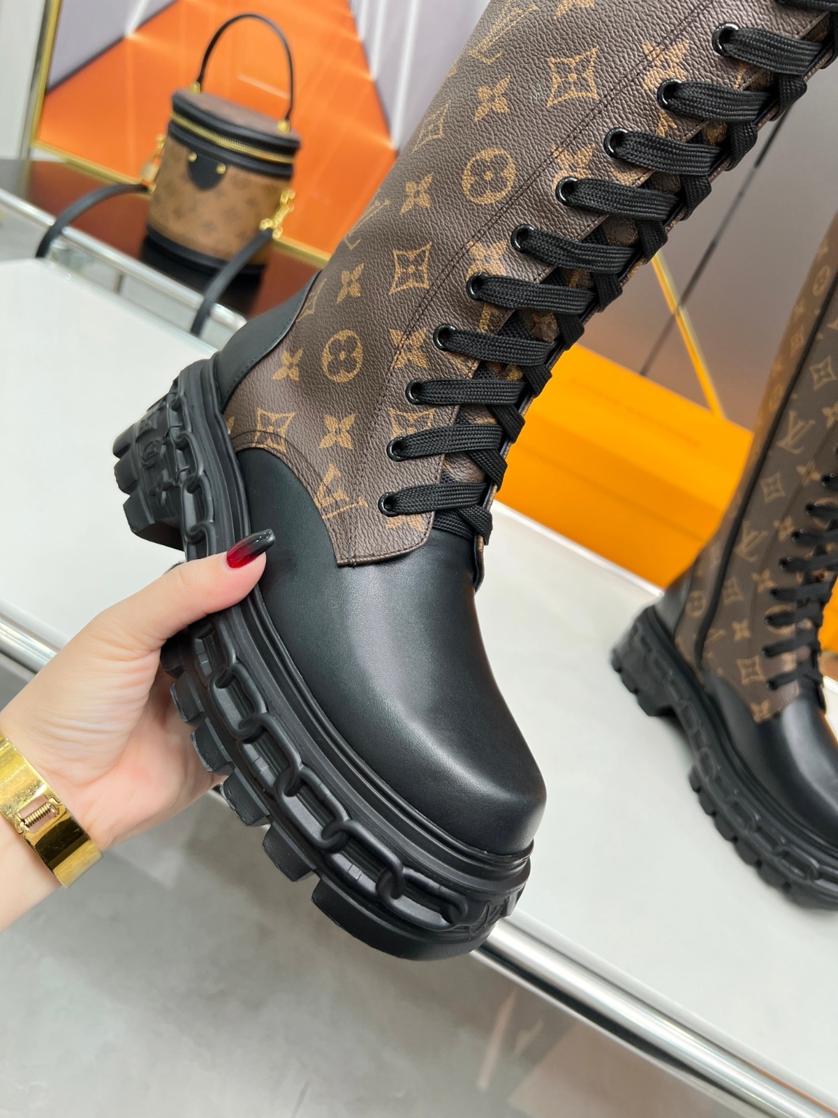 019 019#001-LV-shoes-01-2024SS