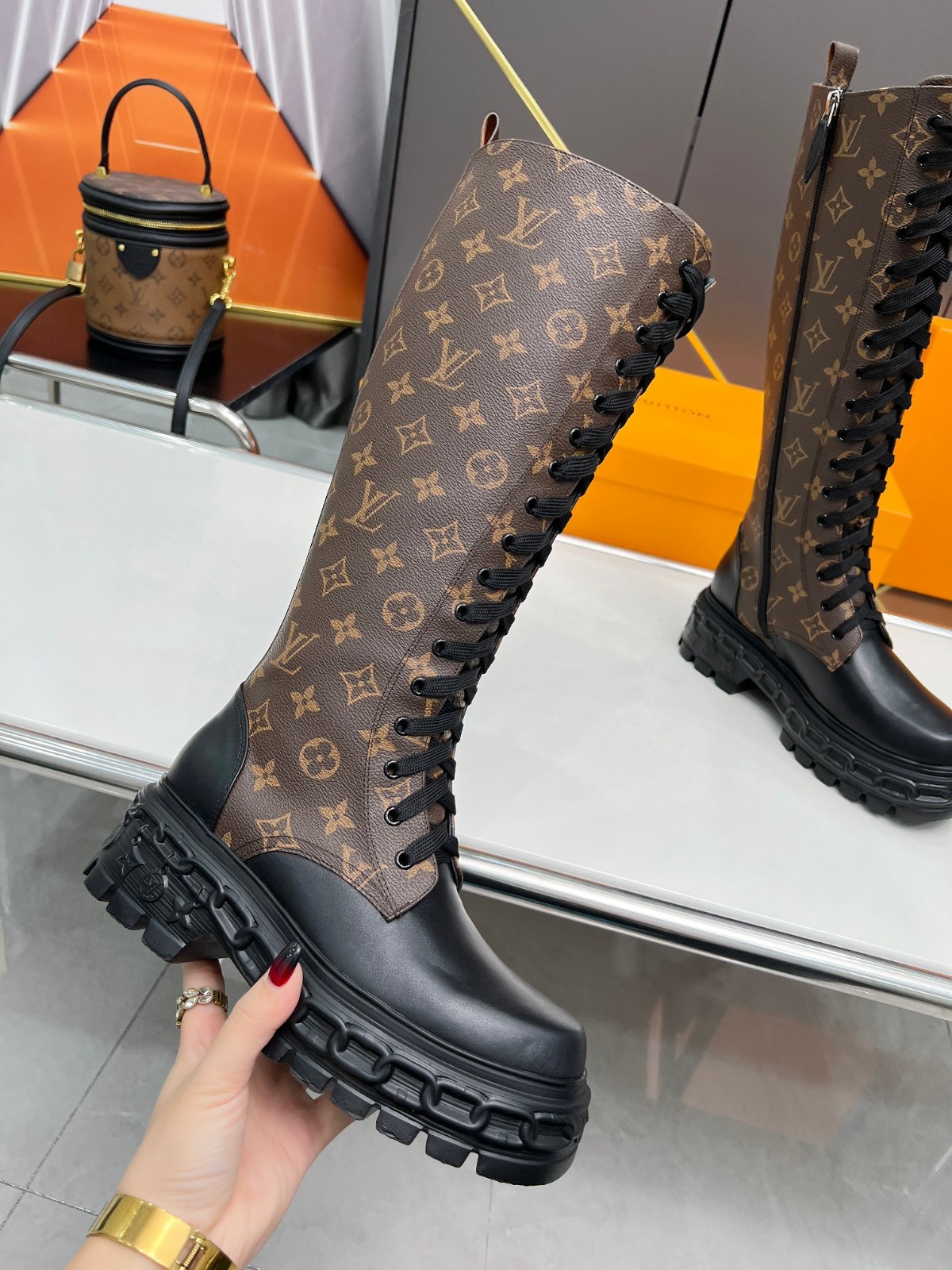 019 019#001-LV-shoes-01-2024SS