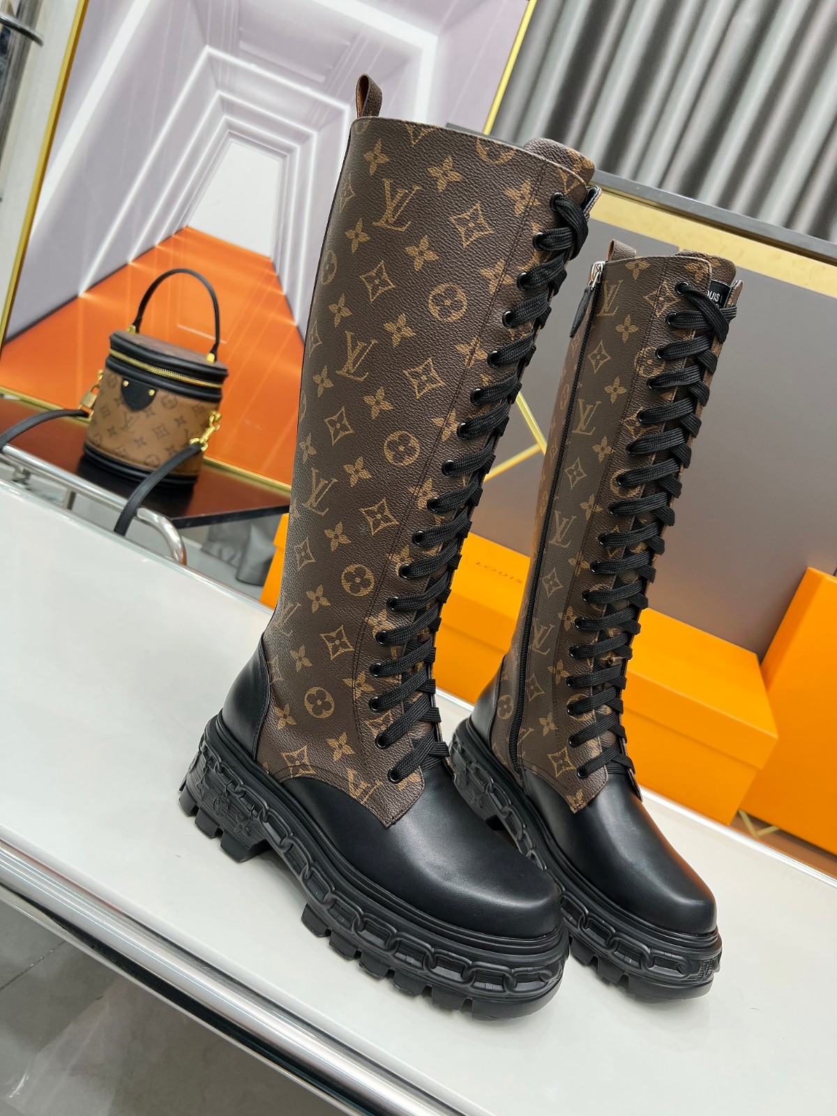 019 019#001-LV-shoes-01-2024SS