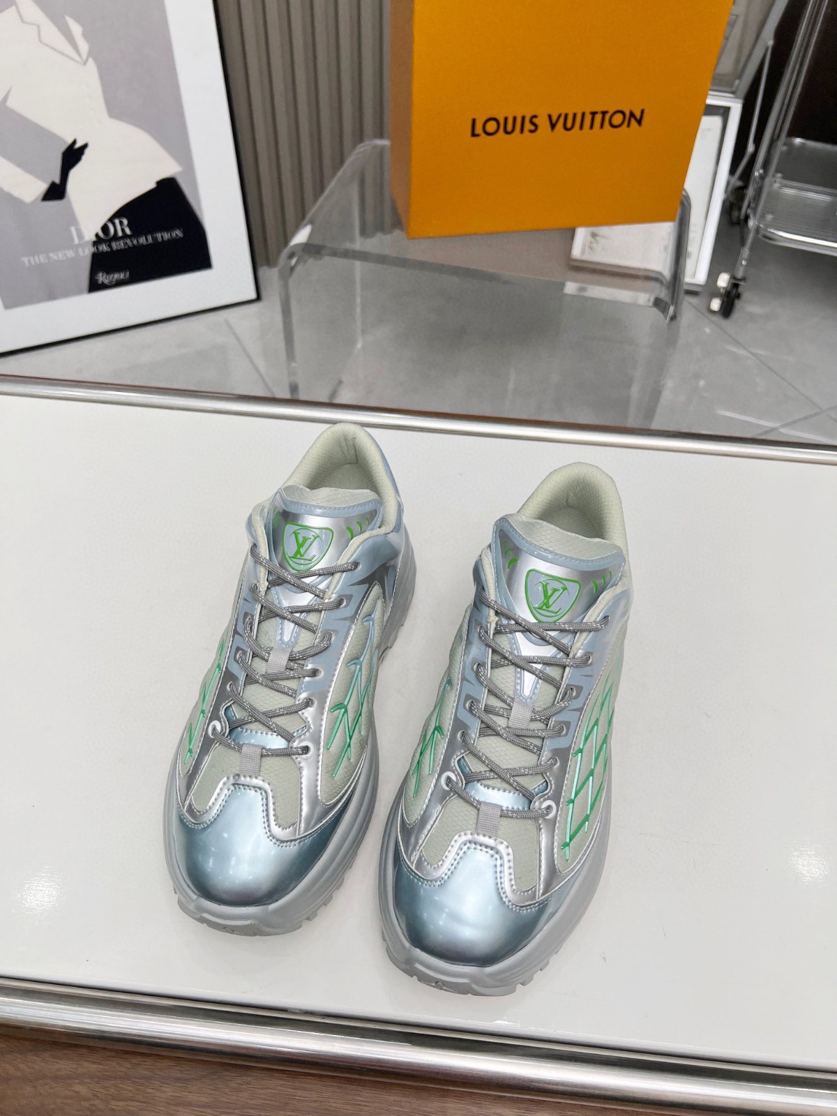010 010#001-LV-shoes-01-2024SS