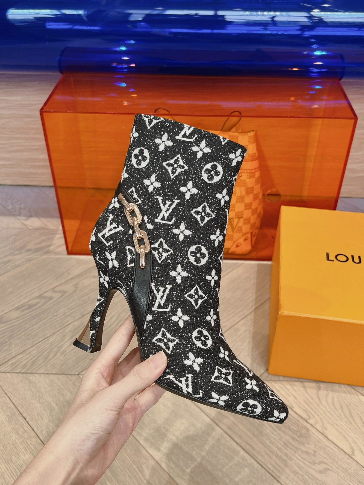 009 009#001-LV-shoes-01-2024SS