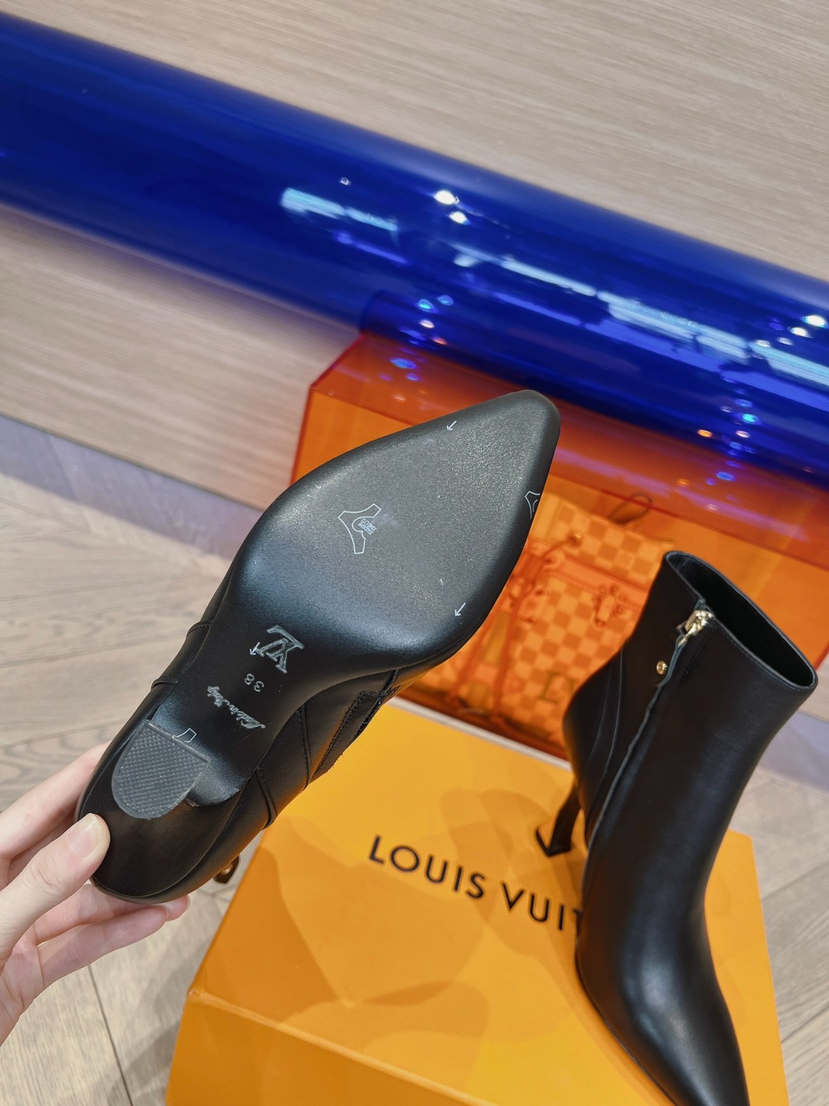 008 008#001-LV-shoes-01-2024SS